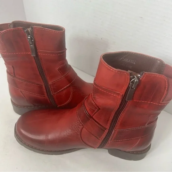 NEW JAFA Women’s Leather Pull On Boots Made in Israel Ruby Steampunk Moto